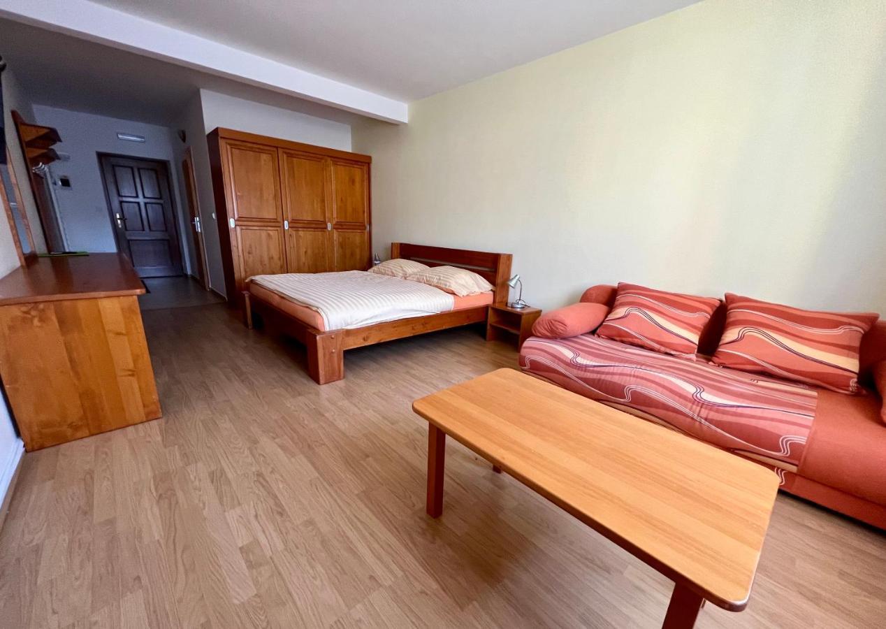Horsky Hotel Paprsek Staré Město Extérieur photo