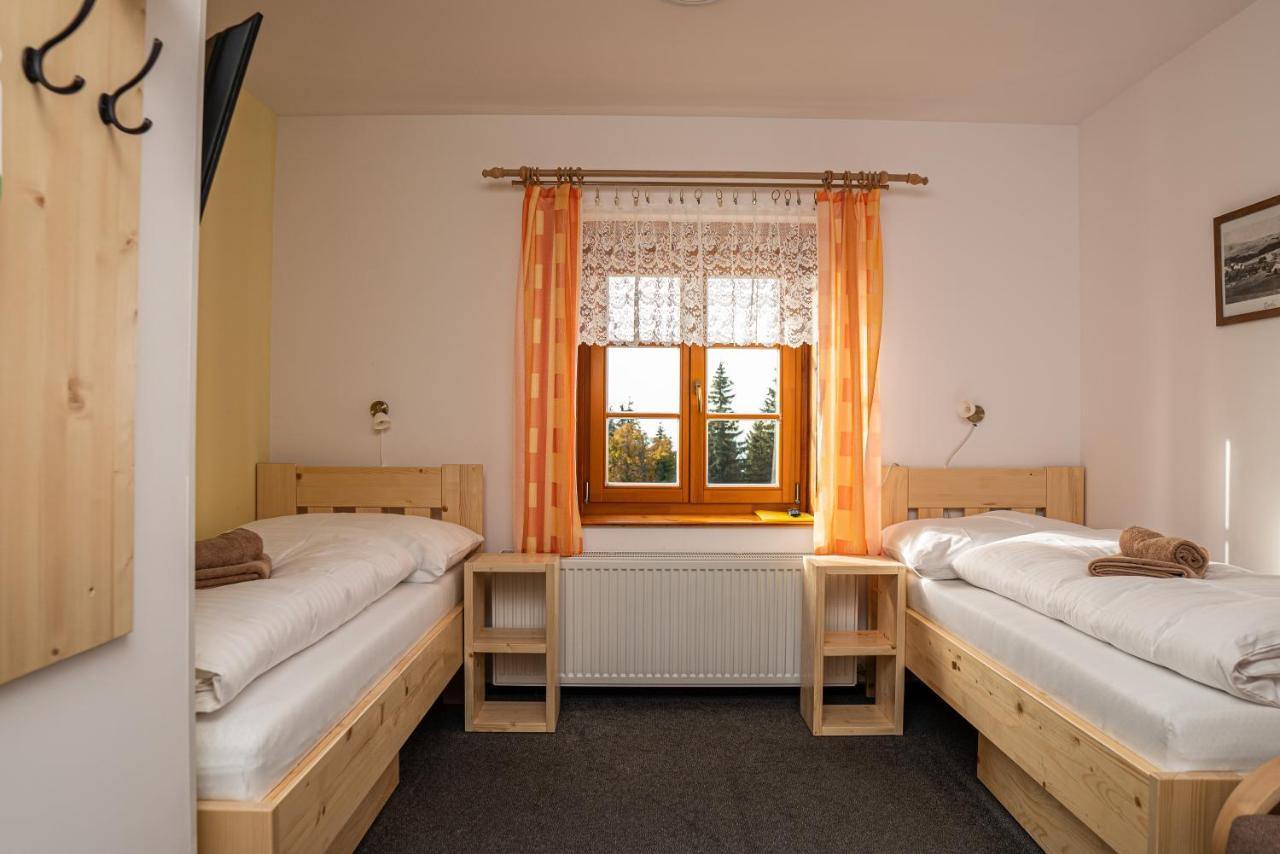 Horsky Hotel Paprsek Staré Město Extérieur photo