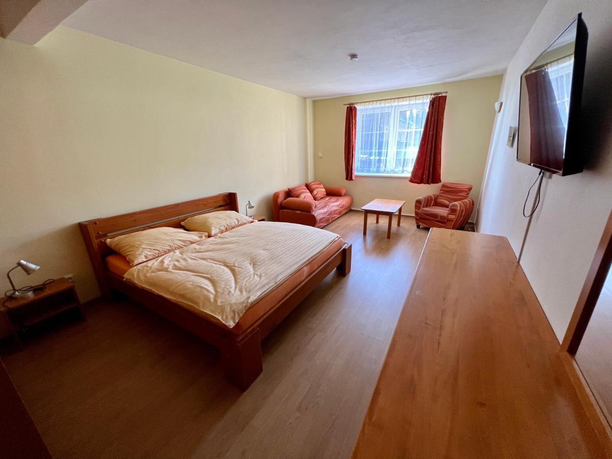 Horsky Hotel Paprsek Staré Město Extérieur photo