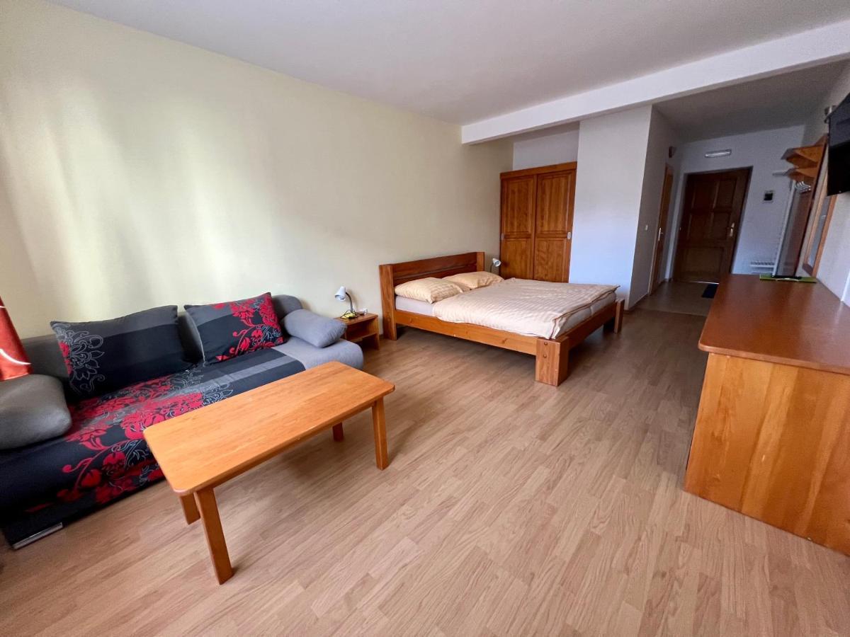 Horsky Hotel Paprsek Staré Město Extérieur photo