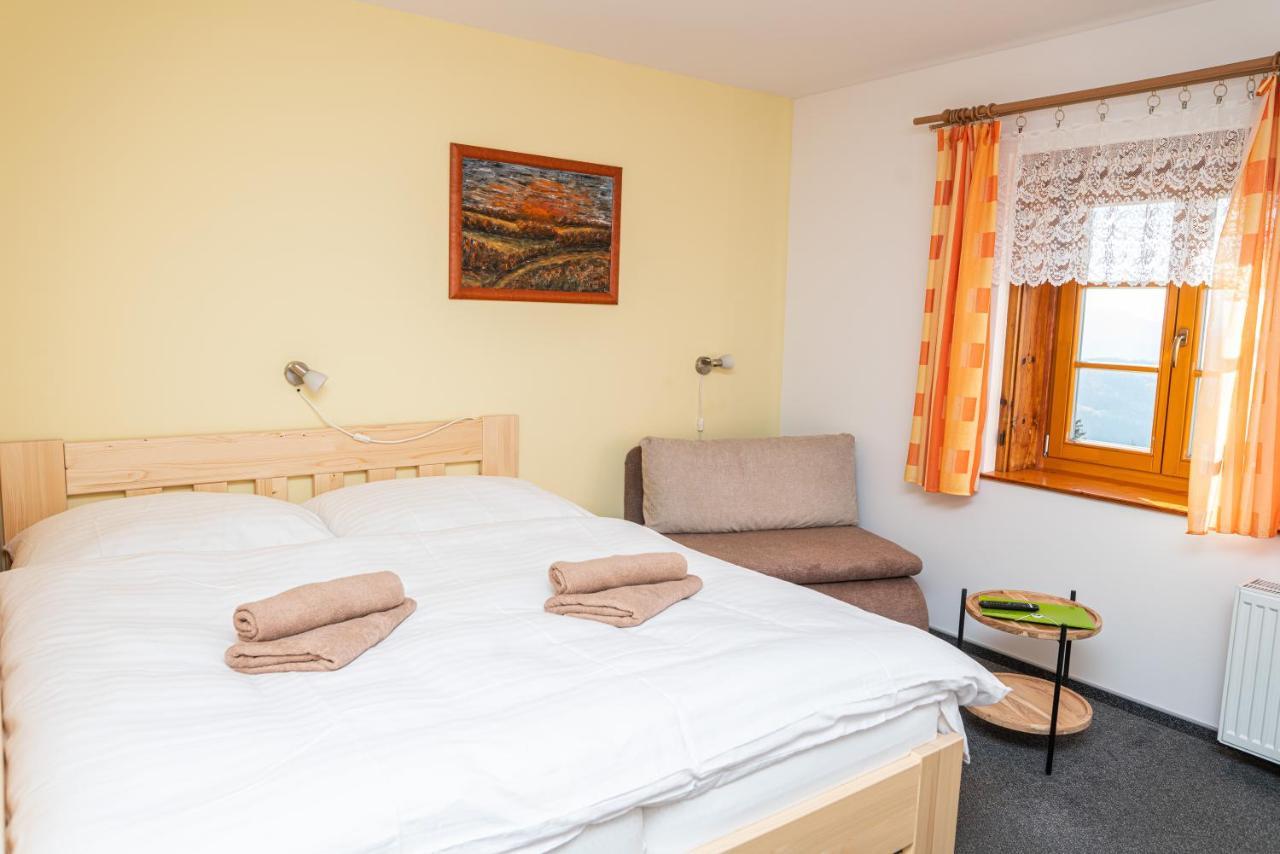 Horsky Hotel Paprsek Staré Město Extérieur photo
