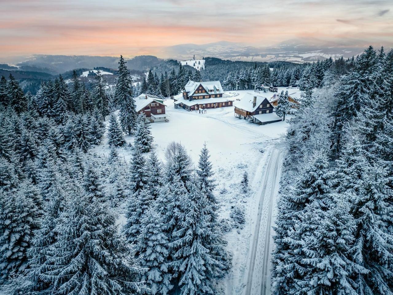 Horsky Hotel Paprsek Staré Město Extérieur photo